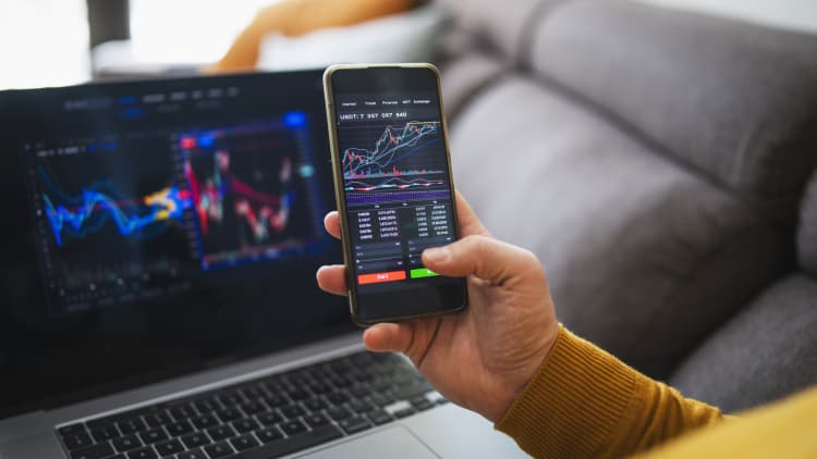 The Stock Market’s Influence on Cryptocurrency Volatility